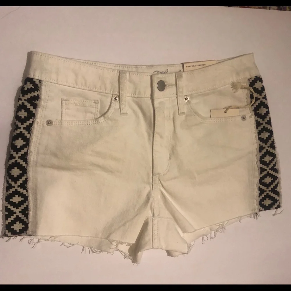universal thread high rise aztec print shorts